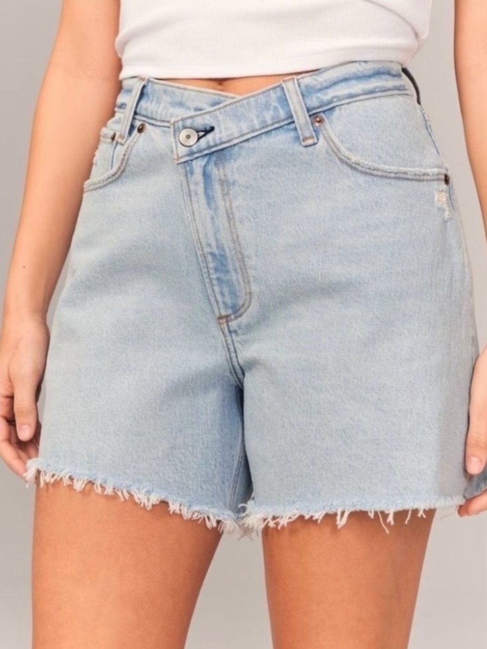Abercrombie | The Dad Criss Cross Waist Curve Love Shorts Light Wash Size 27